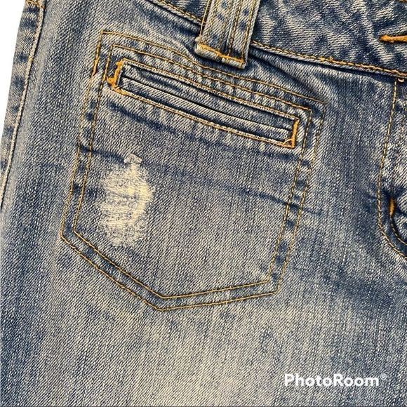 INC denim size 4. Ripped legs. Small front pocket - Picture 5 of 8